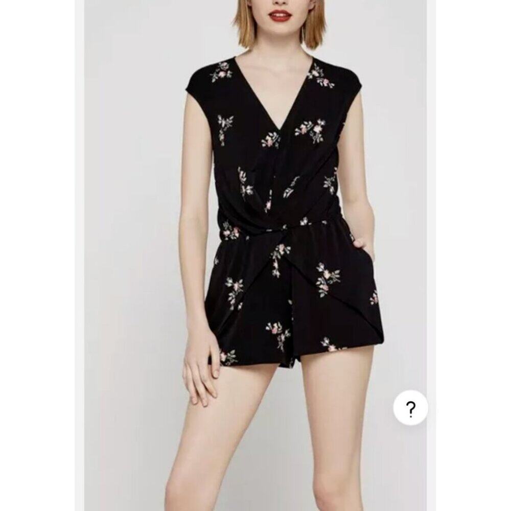BCBGeneration Fainting Flowers Romper Black Floral Shorts BCBG Size Small